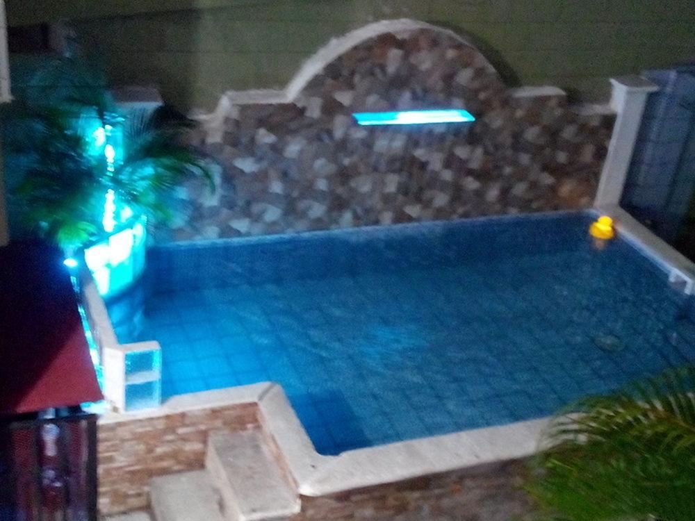 Cabinas Madeleine Puntarenas Eksteriør bilde