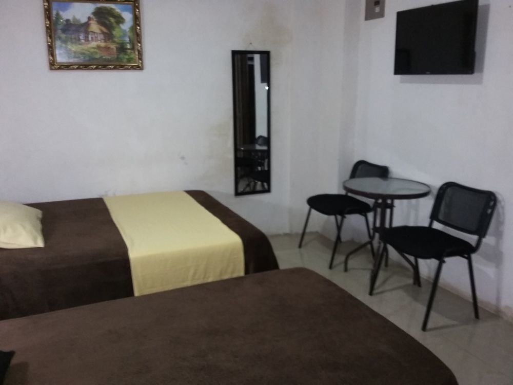 Cabinas Madeleine Puntarenas Eksteriør bilde